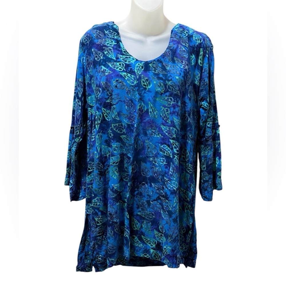 MAGGIE B. Hi-Lo Blouse Round Neck 3/4 Bell Sleeve SZ M